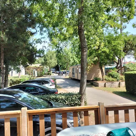 Mobil 6 A 8 Personnes Le Bois Dormant Campsite *